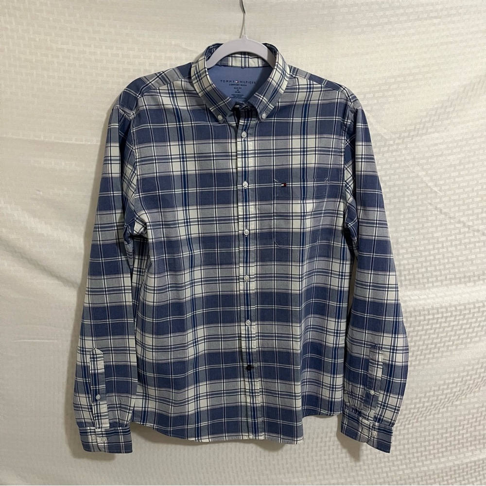Tommy Hilfiger Slim Fit Comfort Wash Long Sleeve Button Down Blue Plaid Medium